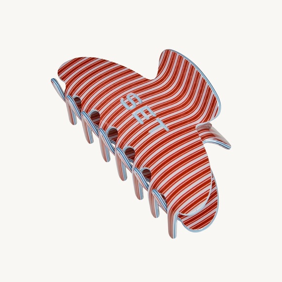 SET Active Accessories - SET Active Valentines Drop Striped Claw Clip
